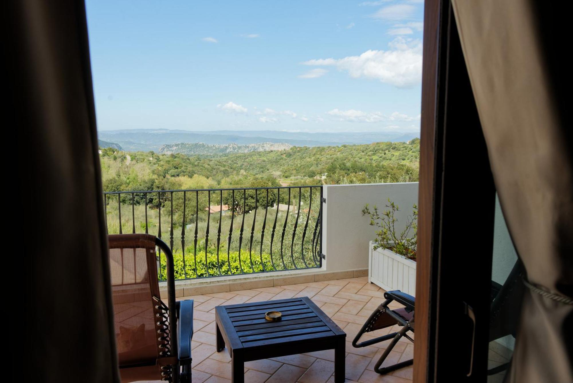 B&B Tiscali Dorgali Bagian luar foto