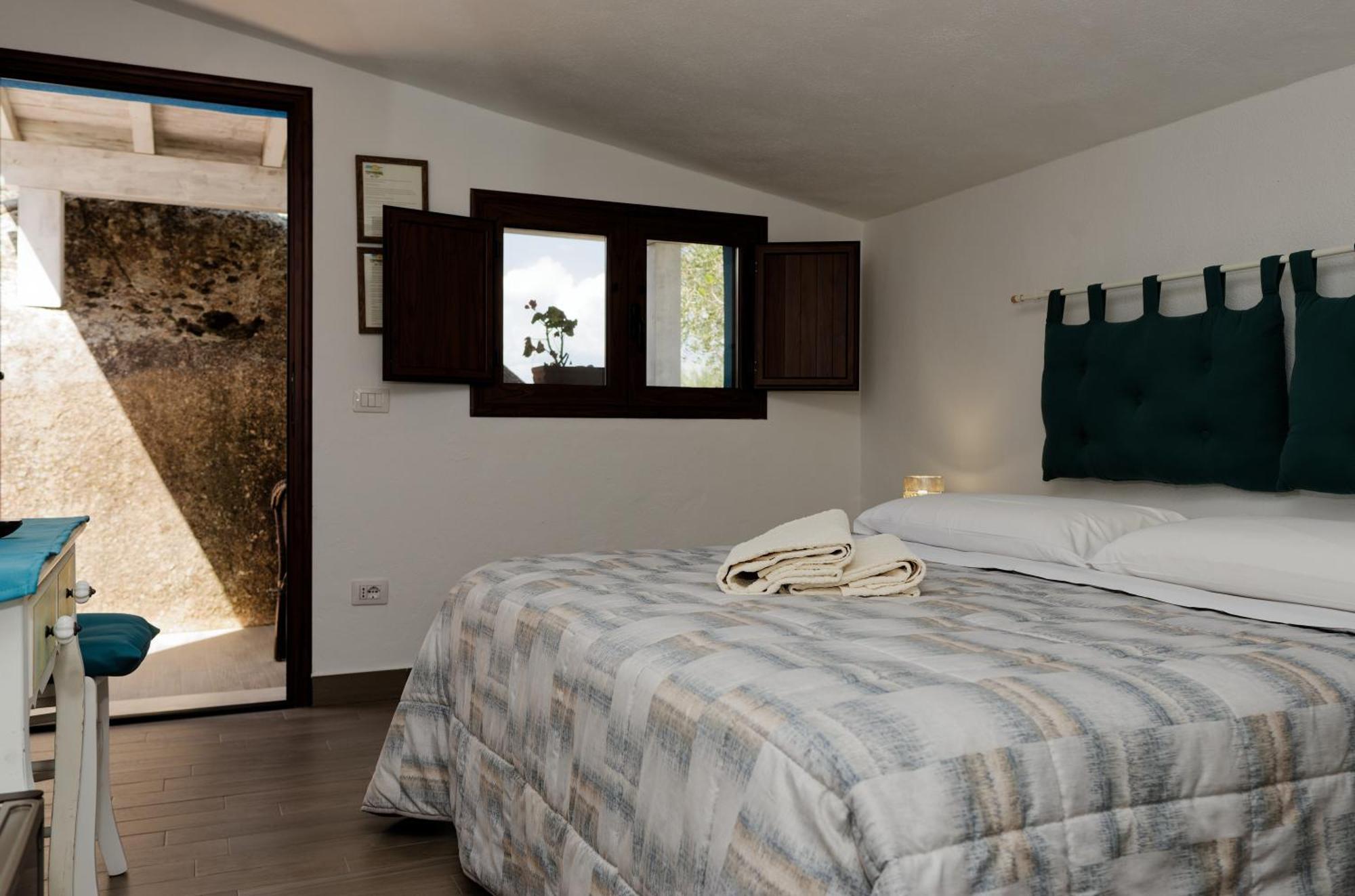 B&B Tiscali Dorgali Bagian luar foto